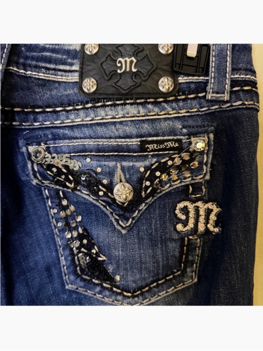 Gorgeous Y2K Miss Me Easy Boot Jeans With Embellished Pockets 31” Inseam